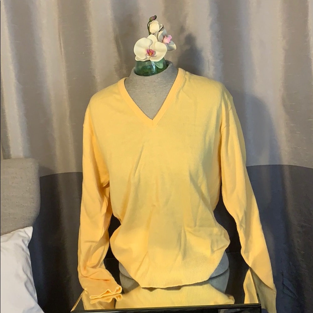 Yellow sweater